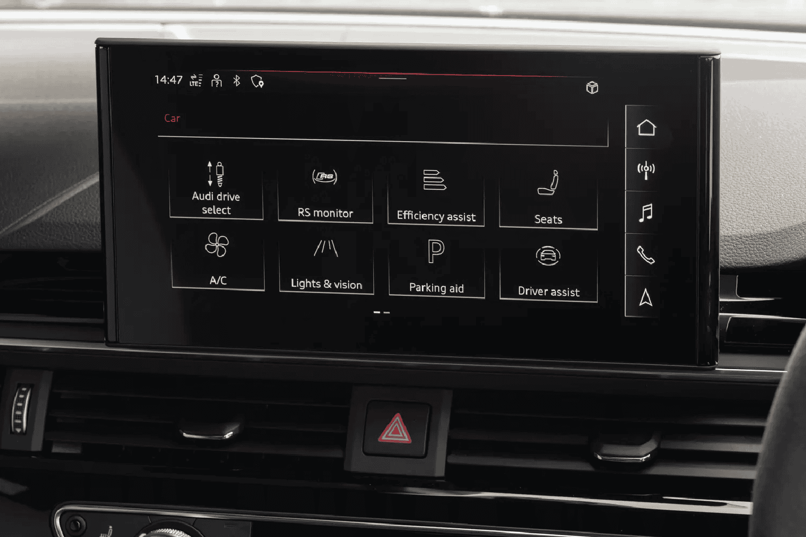 High-quality screen protector for Audi Q2 infotainment system.