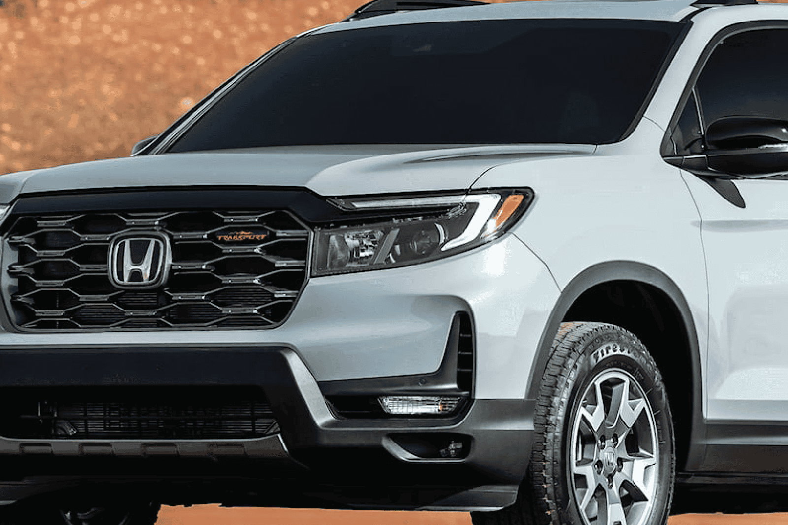 High-quality Honda Passport headlamp and fog lamp upgrade for improved visibility. Perfect for enhan.