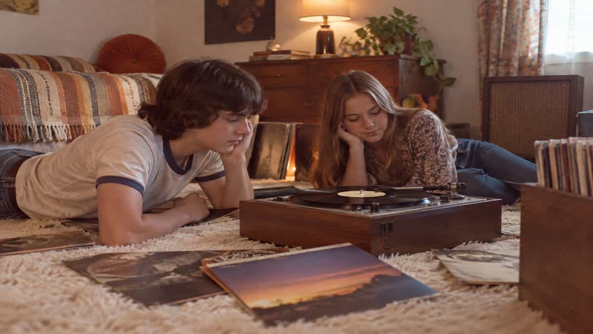 Before Screens: How We Entertained Ourselves 15 Teens listening to a record player