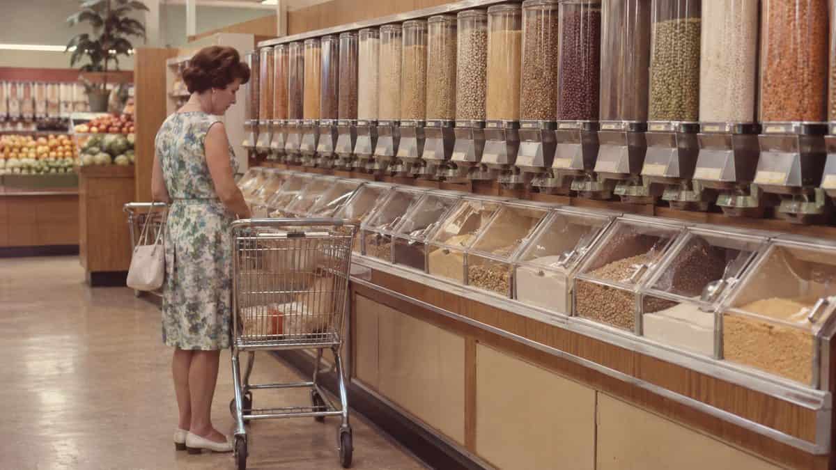 15 Grocery Store Features from the '60s That Have Vanished 11 Grocery store bulk bins.