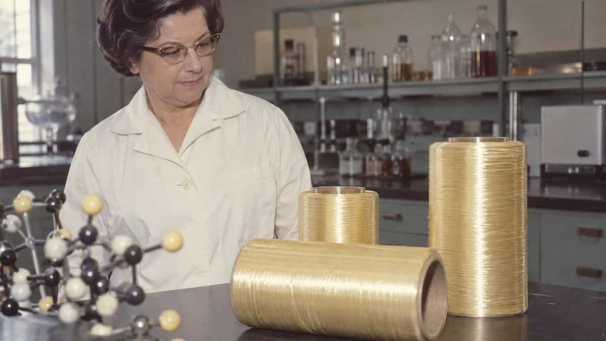 Forgotten 1960s Products That Were Ahead of Their Time 11 Stephanie Kwolek or vintage Kevlar spools