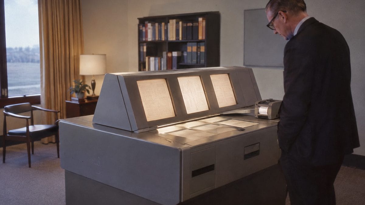 Forgotten 1960s Products That Were Ahead of Their Time 5 Authentic historical diagram or photo of the Memex concept