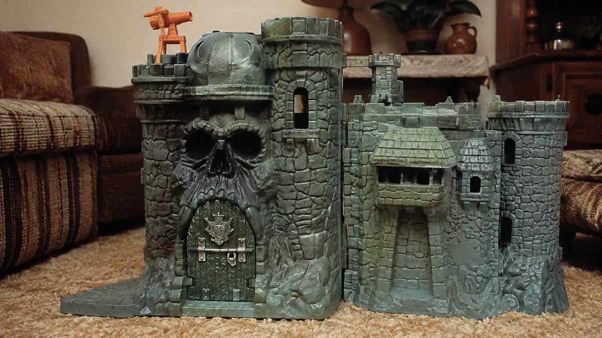 '80s Toys That Are Worth a Fortune Now 9 Authentic 1982 Castle Grayskull playset.