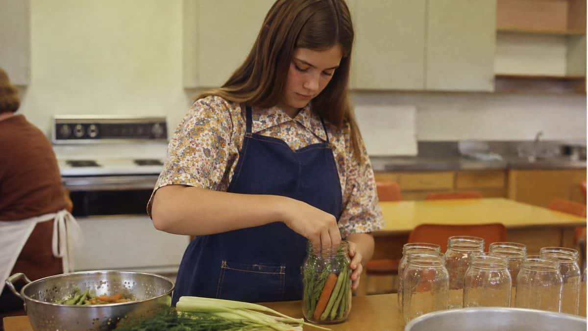 12 Basic Life Skills We Learned in Home Economics That Kids Don't Learn Today 13 Home economics class canning vegetables