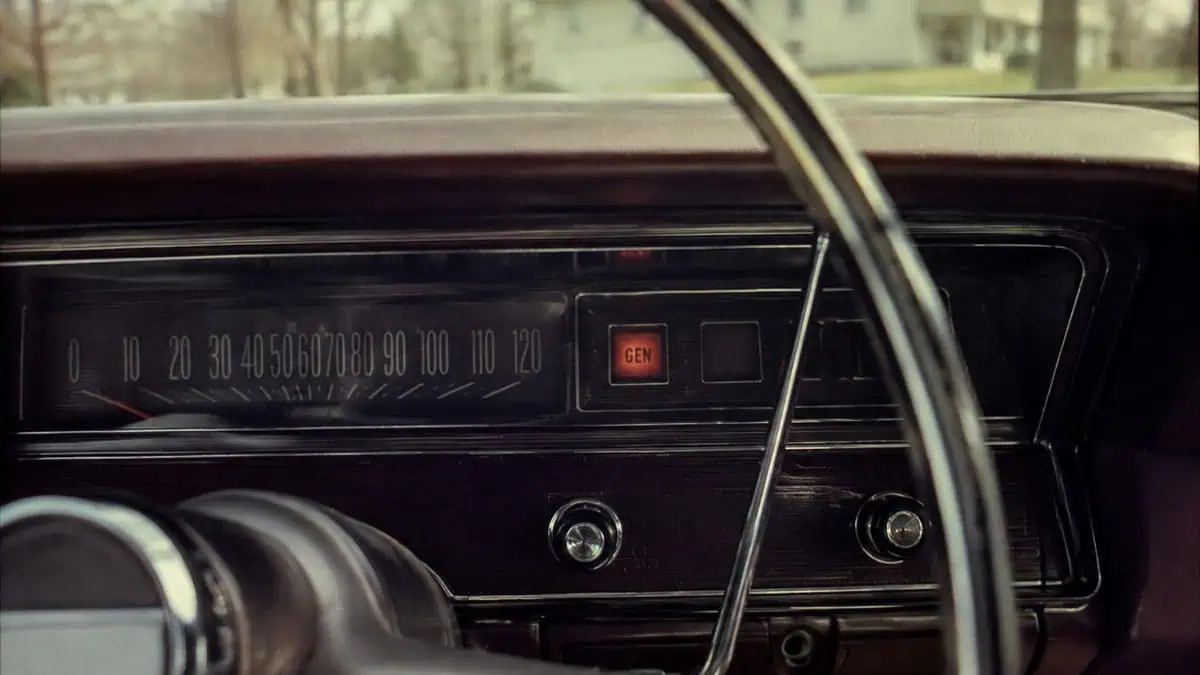 Vintage car generator warning light
