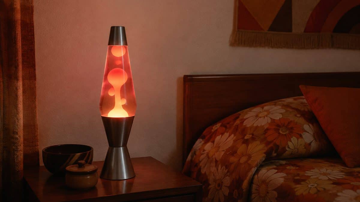 Retro Home Decorations That Are Surprisingly Valuable Now 3 1970s lava lamp illuminated in a bedroom