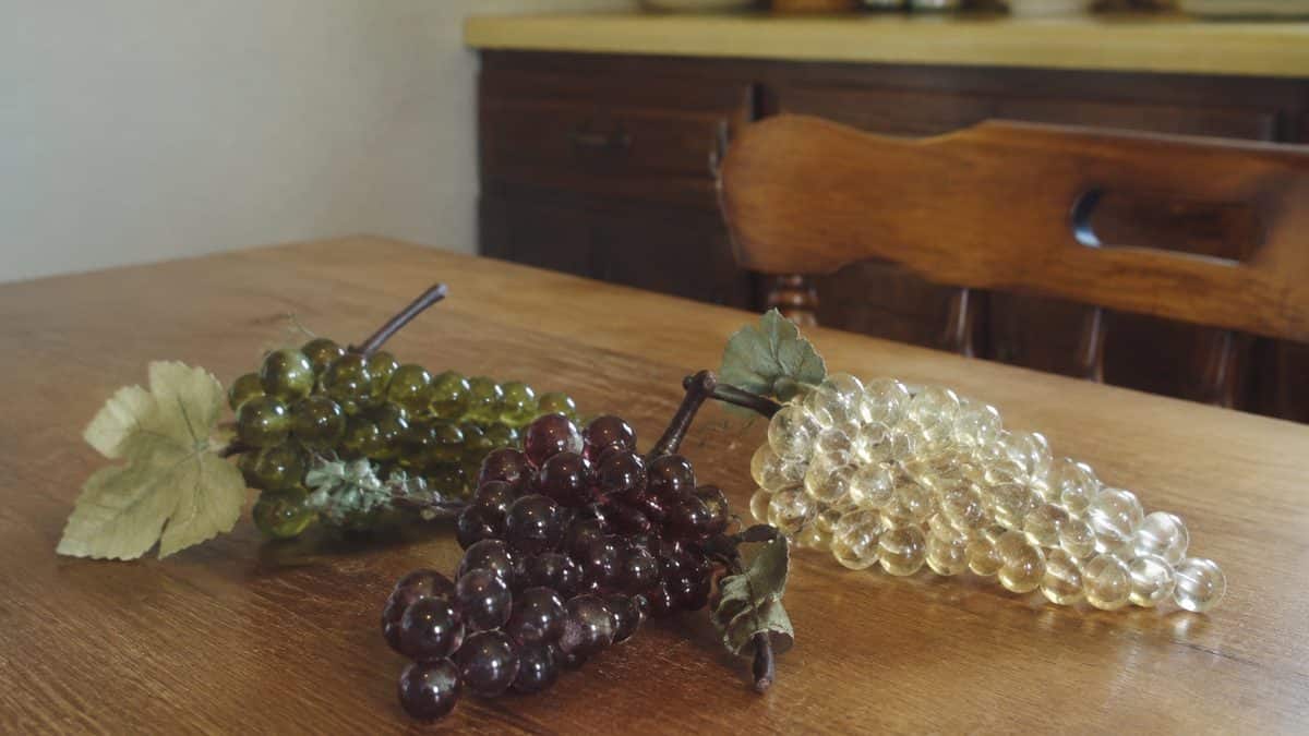 Retro Home Decorations That Are Surprisingly Valuable Now 9 Authentic vintage lucite grape clusters with correct stems