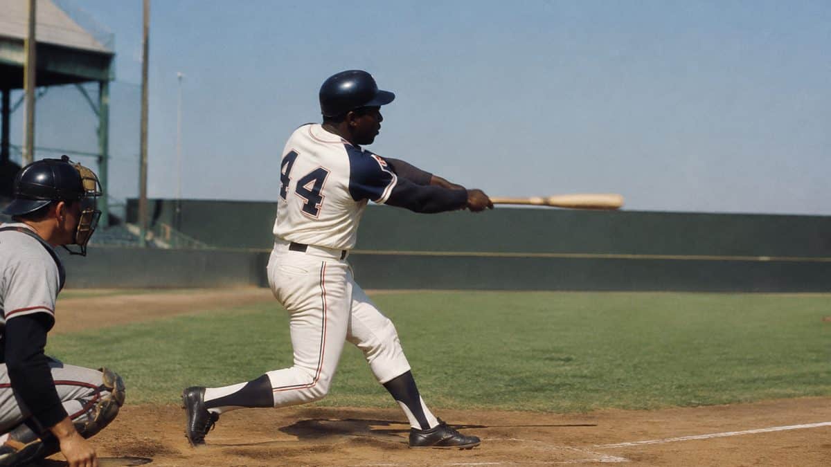 Defining Sports Moments from the '70s That Made Headlines 8 Hank Aaron hitting home run