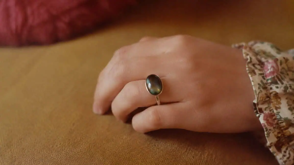 16 Things Every Kid Had in Their Bedroom in the '70s 11 Close-up of a real person's hand wearing a vintage 1970s mood ring.