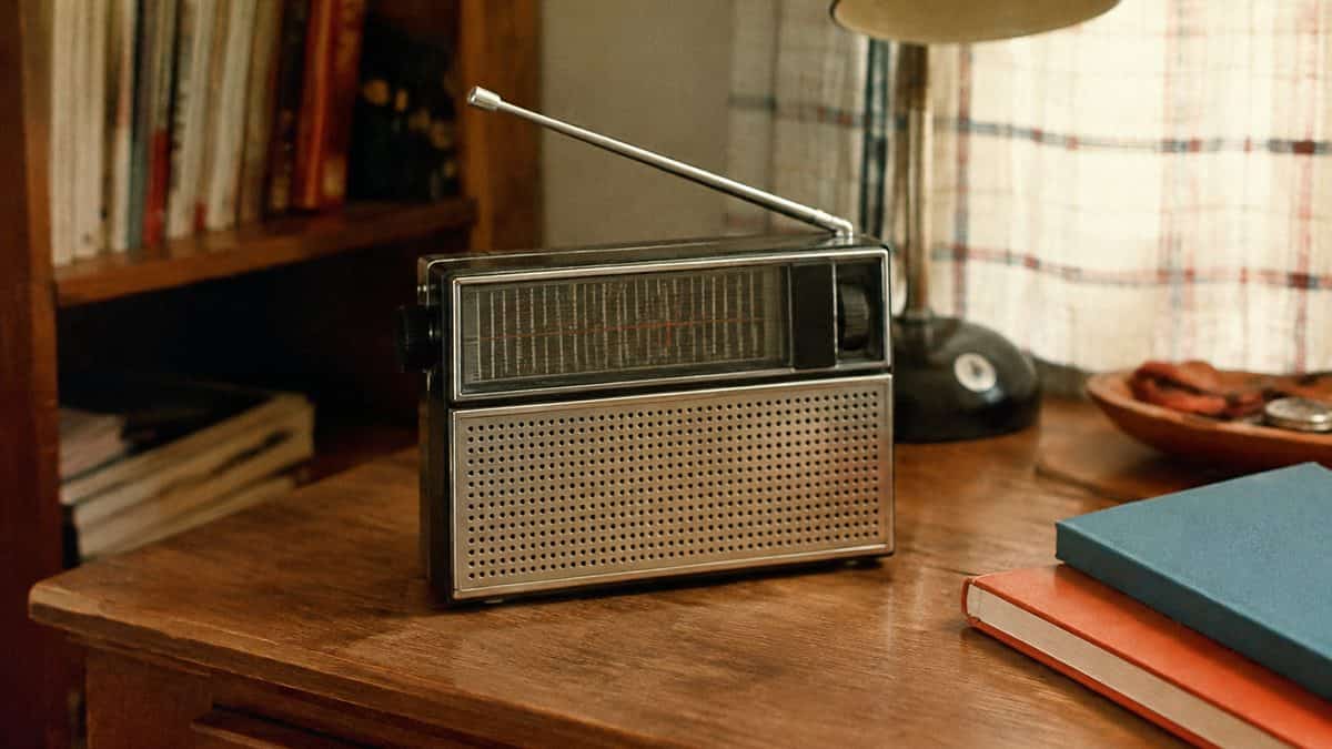16 Things Every Kid Had in Their Bedroom in the '70s 10 Real vintage transistor radio from the 1970s, like a Panasonic or Sony model, sitting on a desk.