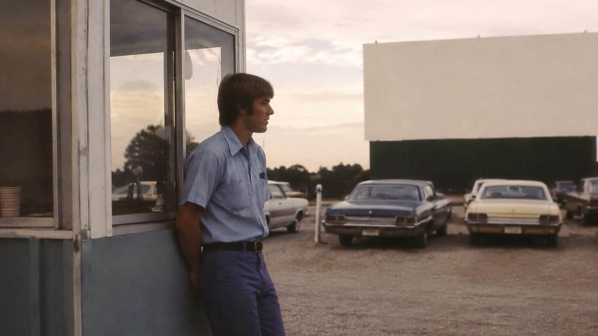 15 Summer Jobs That Taught Us More Than Any Internship 4 Drive-in employee
