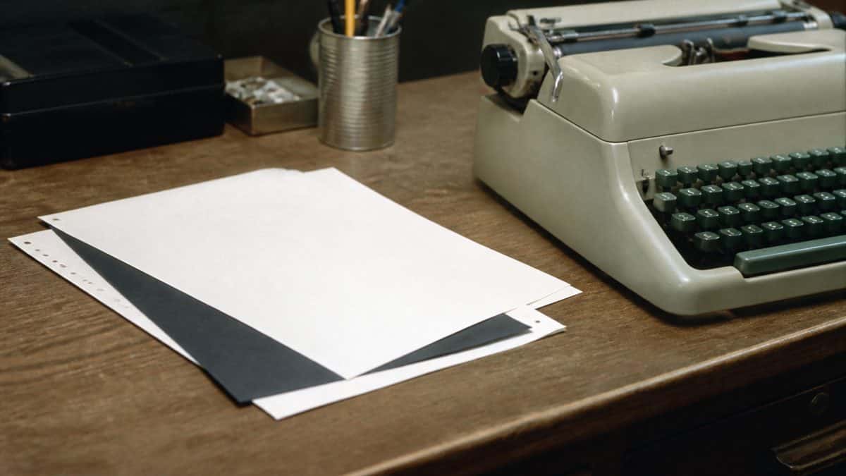 19 Everyday Items from the '60s That Modern Kids Cannot Identify 15 Carbon paper use