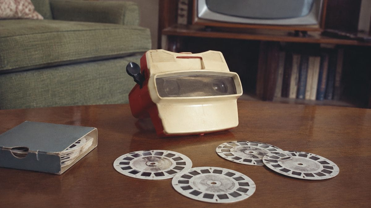 19 Everyday Items from the '60s That Modern Kids Cannot Identify 17 Vintage View-Master