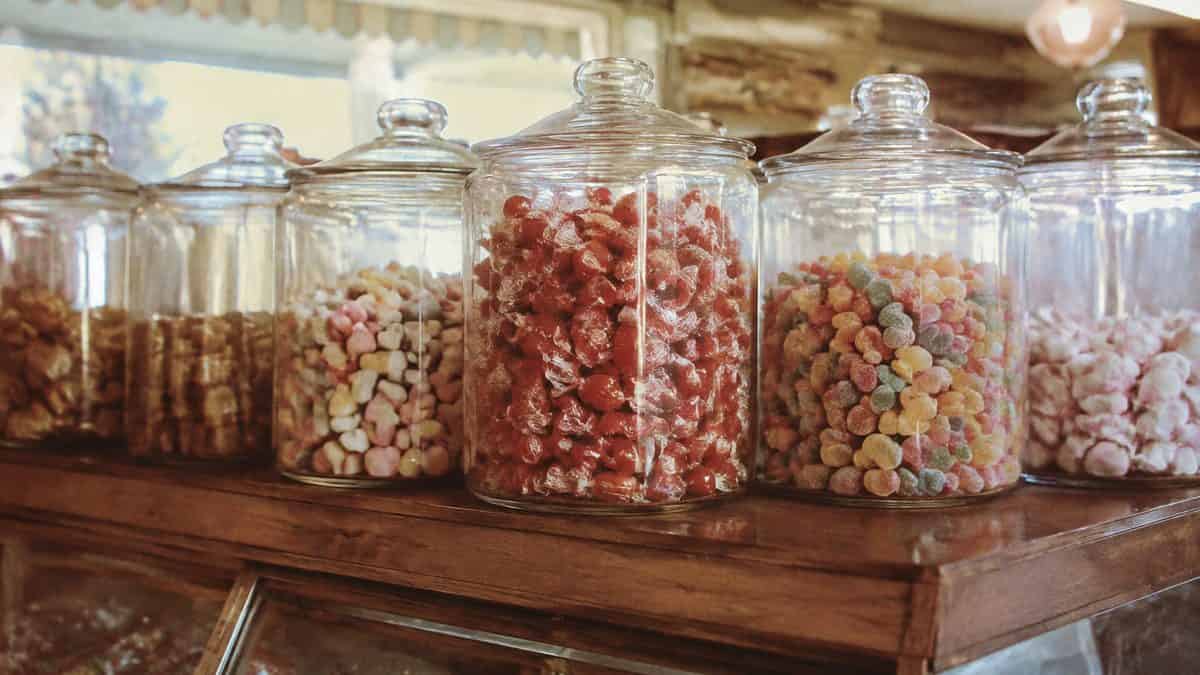 14 Classic '60s Candy Store Treats That Are Hard to Find Today 11 Vintage candy store jar display