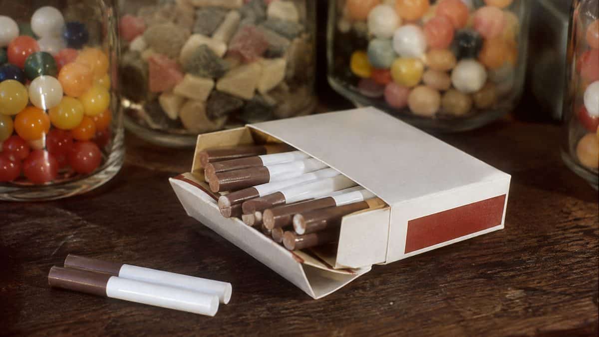 14 Classic '60s Candy Store Treats That Are Hard to Find Today 6 Chocolate cigarettes or a real modern photo of retro candy
