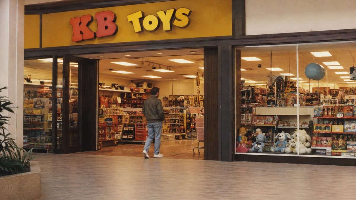 15 Mall Stores from the '80s That We Still Miss 12 Authentic 1980s photograph of a KB Toys storefront.