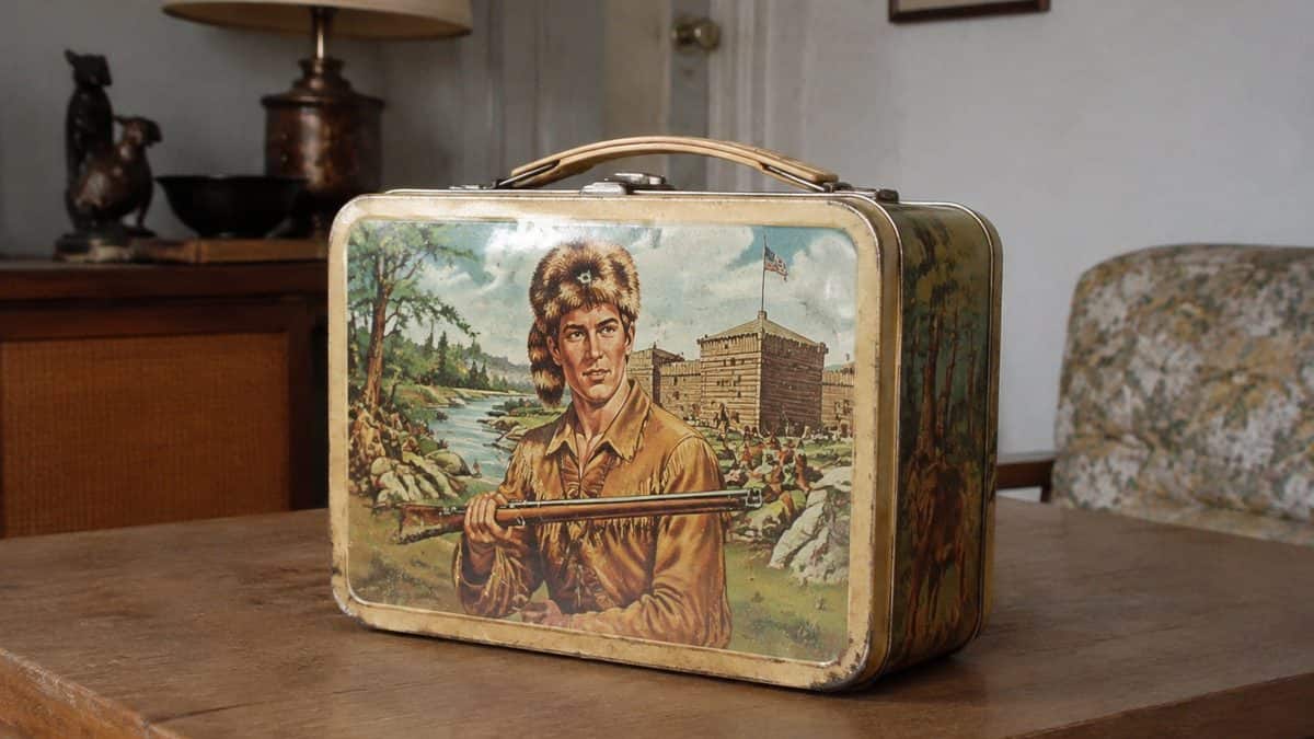 15 Vintage Lunch Boxes Worth Serious Money Now 11 1956 Davy Crockett Lunch Box by Aladdin