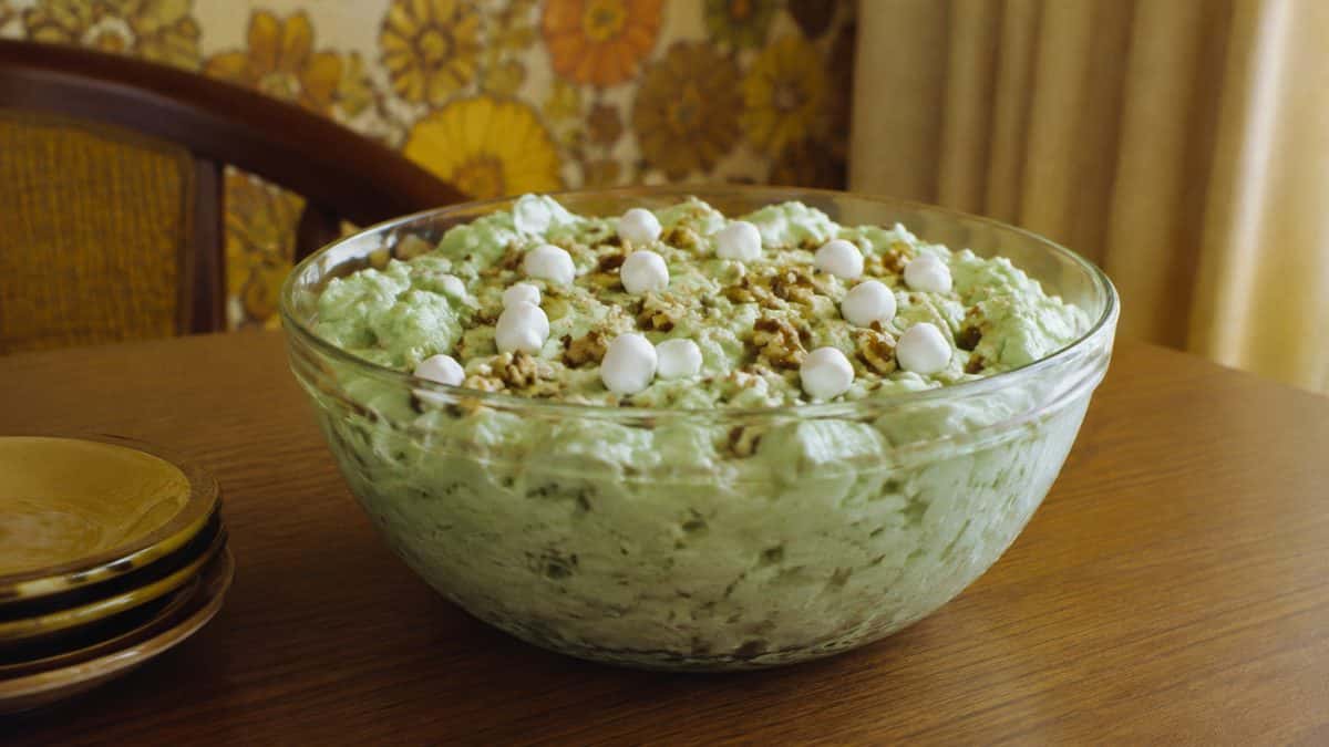 15 Classic '70s Recipes That Seem Completely Bizarre Today 4 Watergate salad