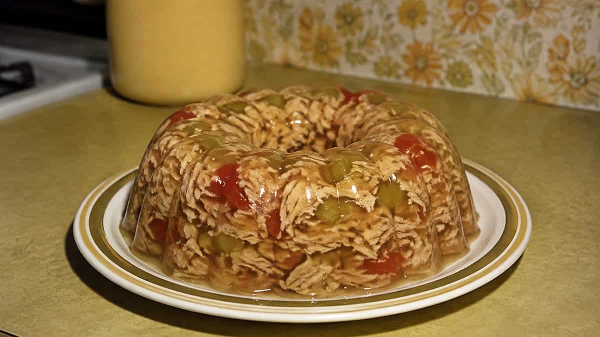 15 Classic '70s Recipes That Seem Completely Bizarre Today 7 1970s tuna jello mold.