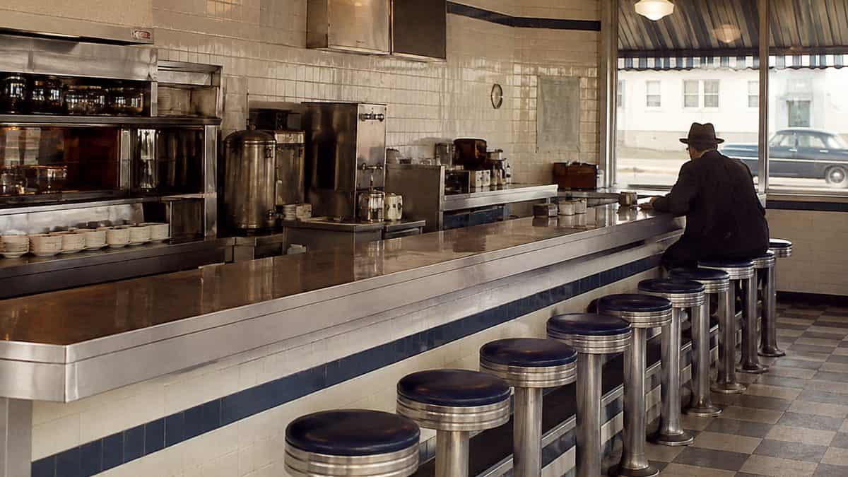 14 Classic Roadside Diners Every '50s Family Stopped At 6 White Castle interior