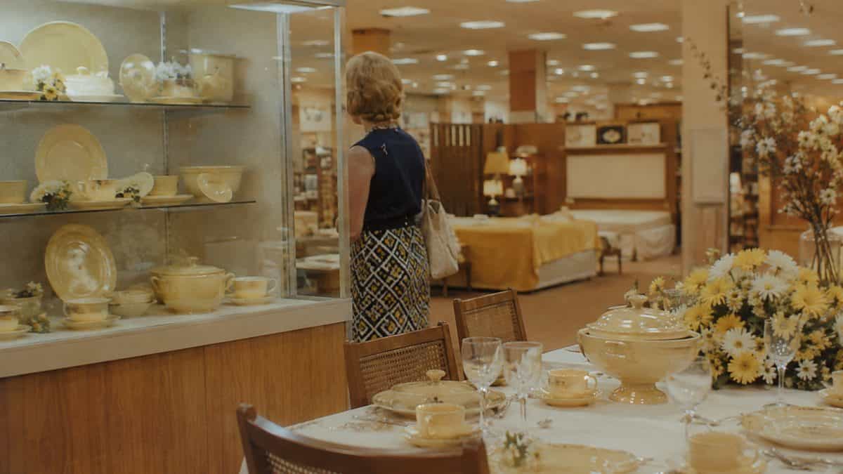Weird Department Store Rituals '70s Shoppers Knew by Heart 16 Department store wedding registry display