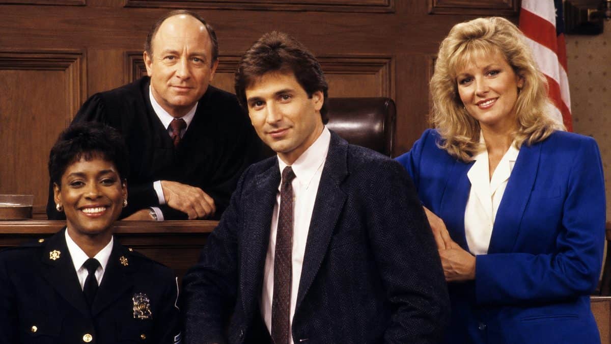 Classic Sitcoms from the '80s That Still Hold Up 5 Authentic Night Court cast photo