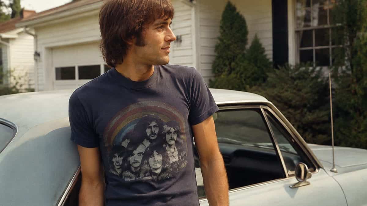 13 Vintage Clothing Items That Could Fund Your Retirement 4 Authentic 1970s photo of a fan in a vintage rock t-shirt