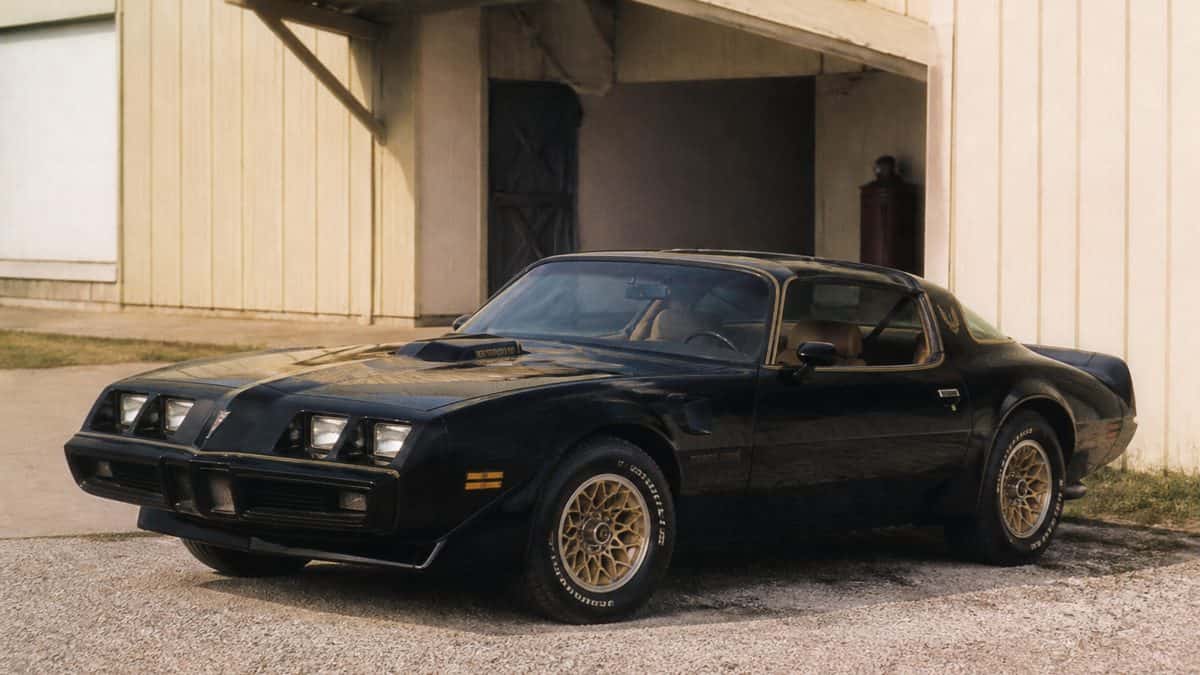 15 Seventies Cars We Were Convinced Were the Coolest Ever 5 1970s Pontiac Firebird Trans Am