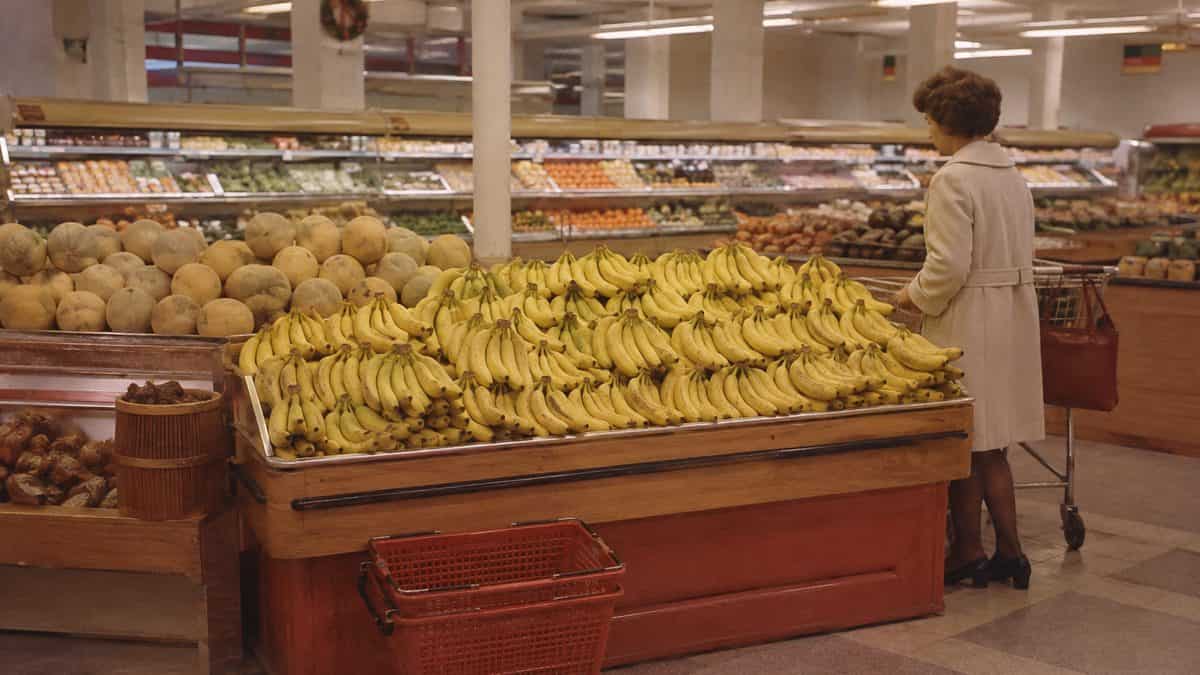 13 Things You Could Buy for a Dollar in the '60s 10 Authentic 1960s supermarket produce section with bananas.