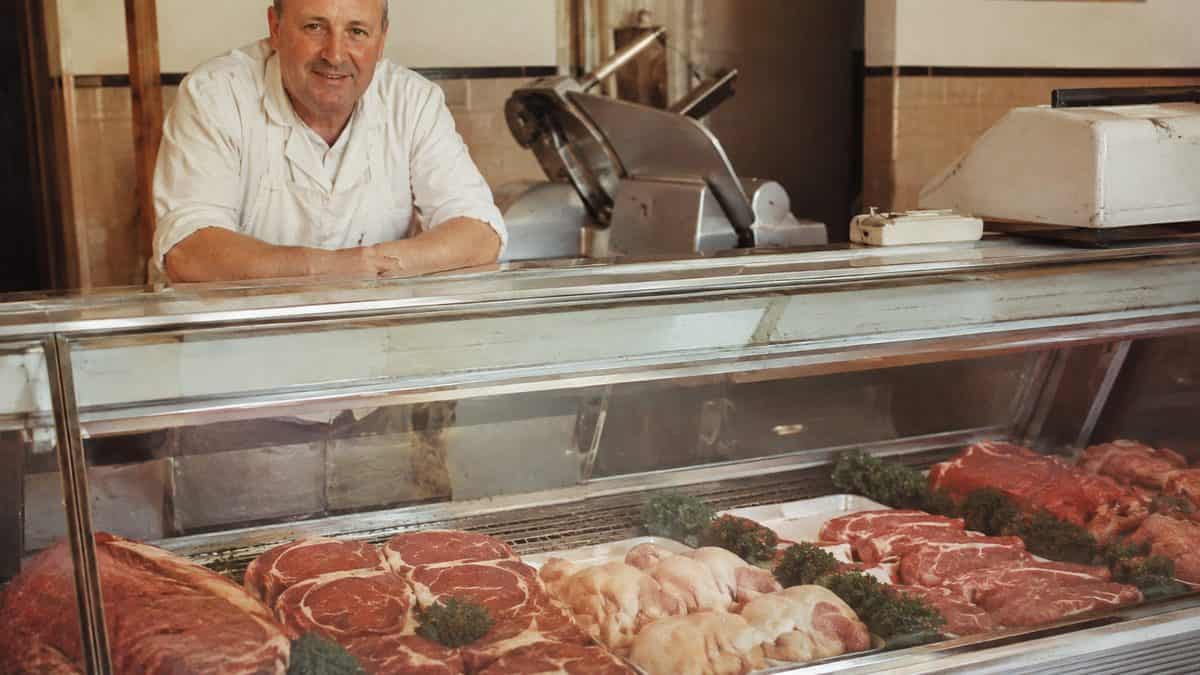 What Kids Used to Do at the Grocery Store That's Unthinkable Now 15 Butcher