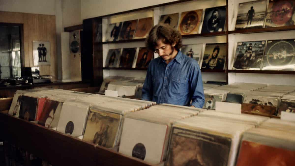 13 Jobs Every High School Kid Could Get That Don't Exist Anymore 6 Record Store Clerk