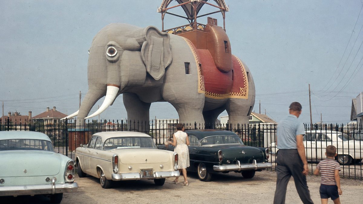 12 Iconic Roadside Attractions from the Sixties and Seventies 11 Genuine vintage photo of Lucy the Elephant in Margate, NJ.
