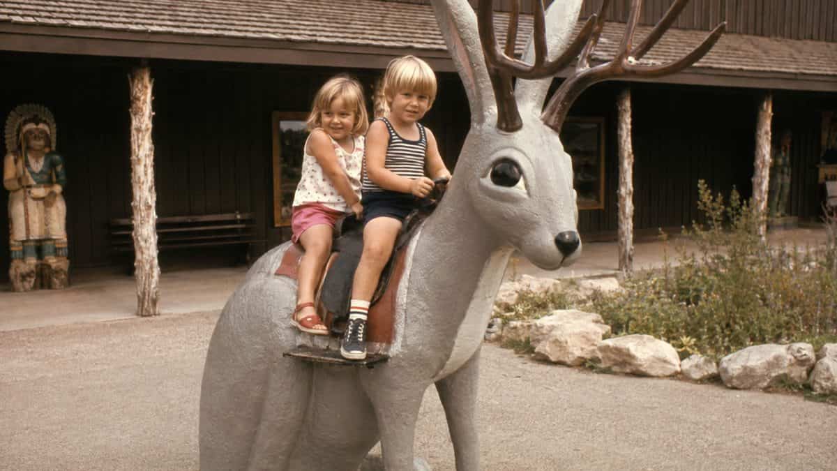 12 Iconic Roadside Attractions from the Sixties and Seventies 4 Kids on Wall Drug jackalope