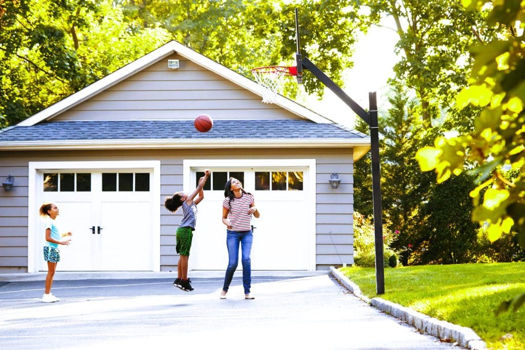Garage Door repairs for homeowners