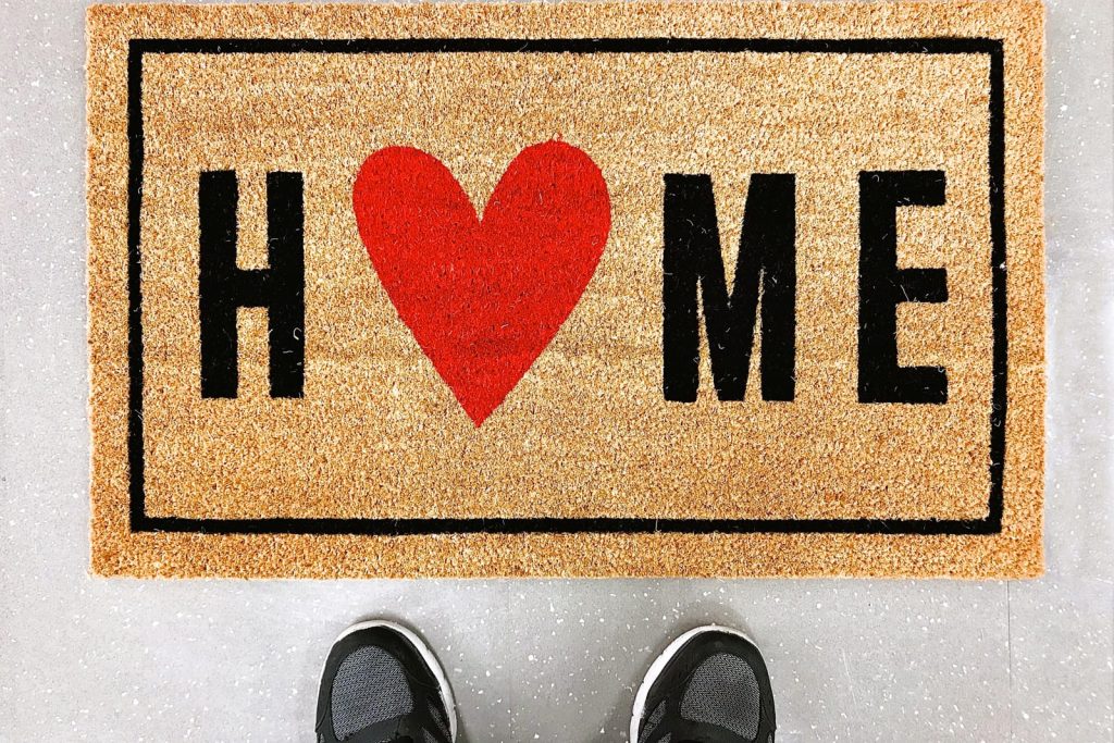 home-doormat-with-red-heart