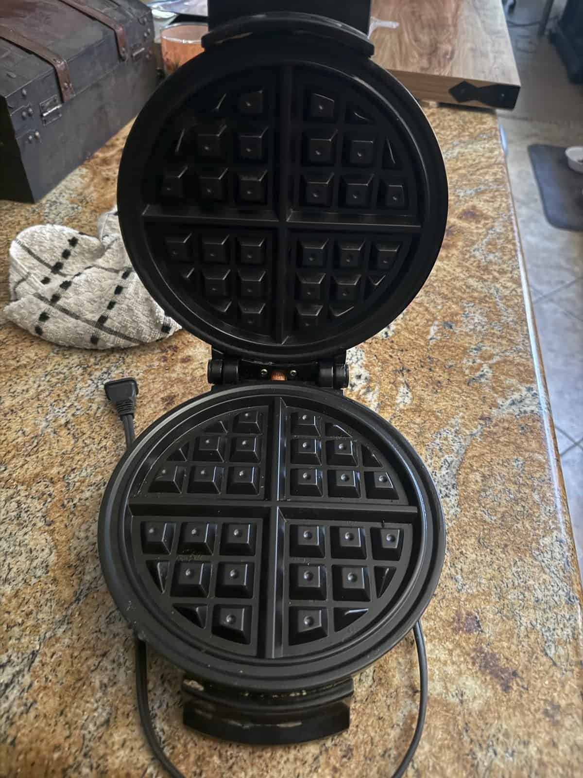 Best Waffle Makers in 2026: Crispy Outside, Fluffy Inside, Every Morning