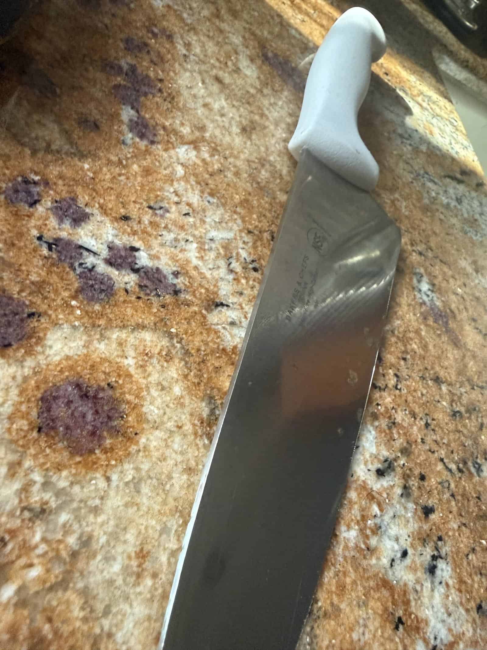 How to Choose a Kitchen Knife: What Actually Matters