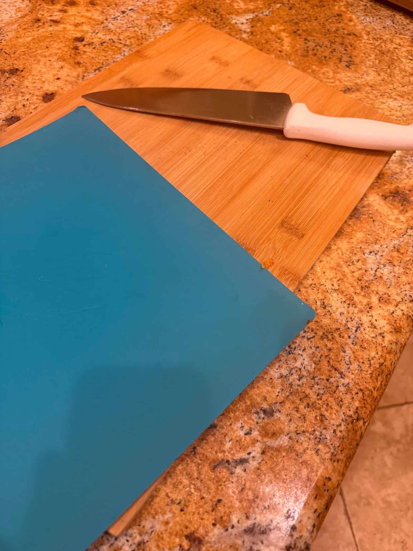 How to Clean a Cutting Board: Wood and Plastic Done Right