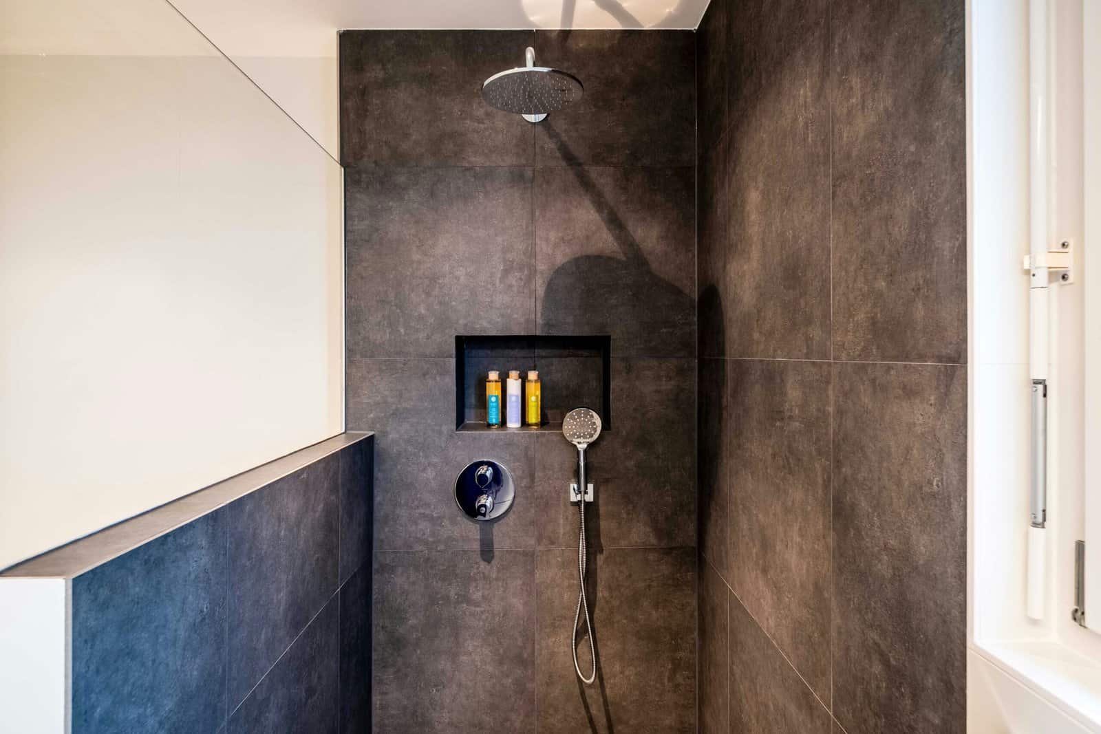 Best Smart Shower Heads in 2026: Temperature Readouts, Water Tracking, and Real Pressure