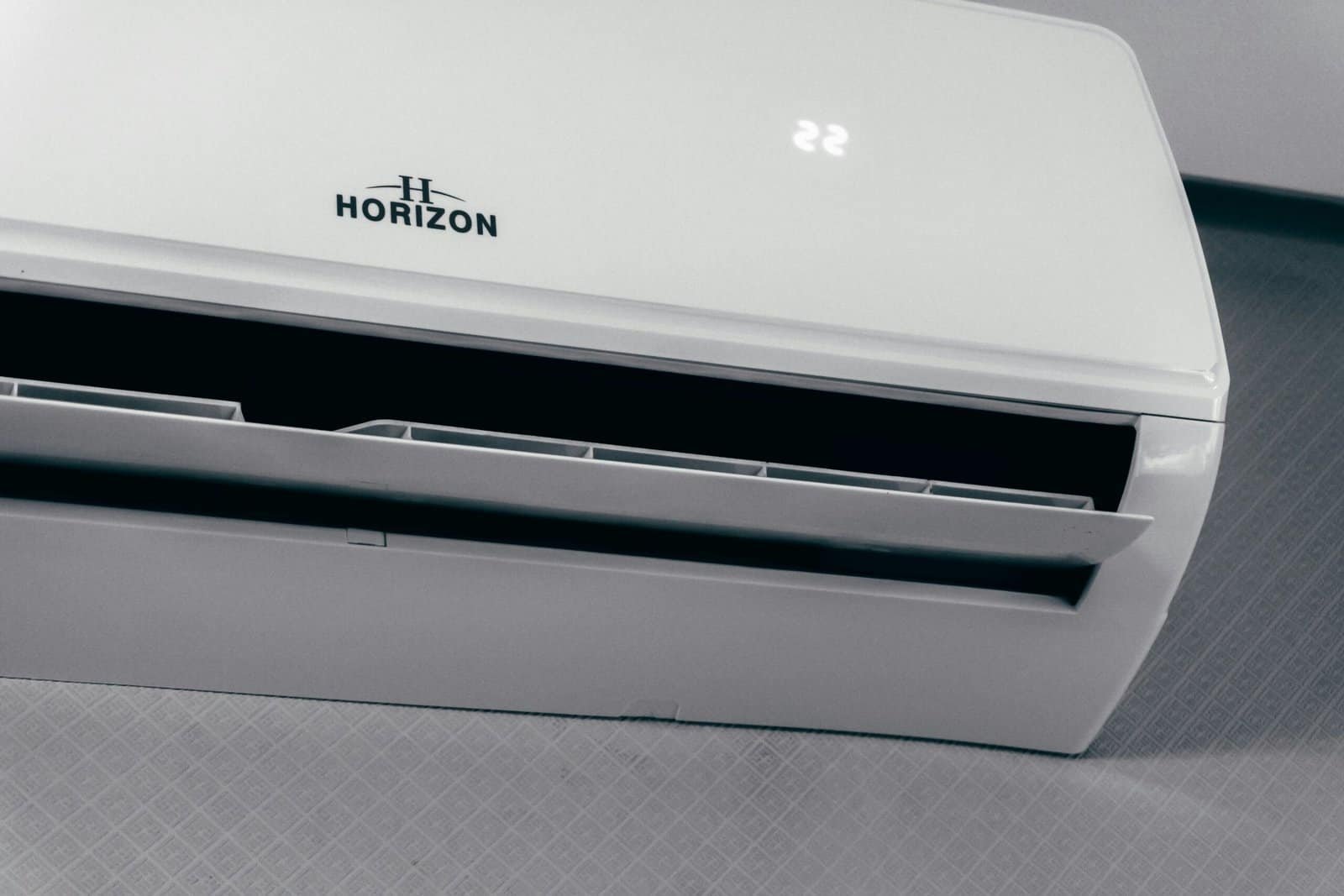 Best Smart Window Air Conditioners in 2026: BTU Sizing, App Schedules, and Quiet Nights