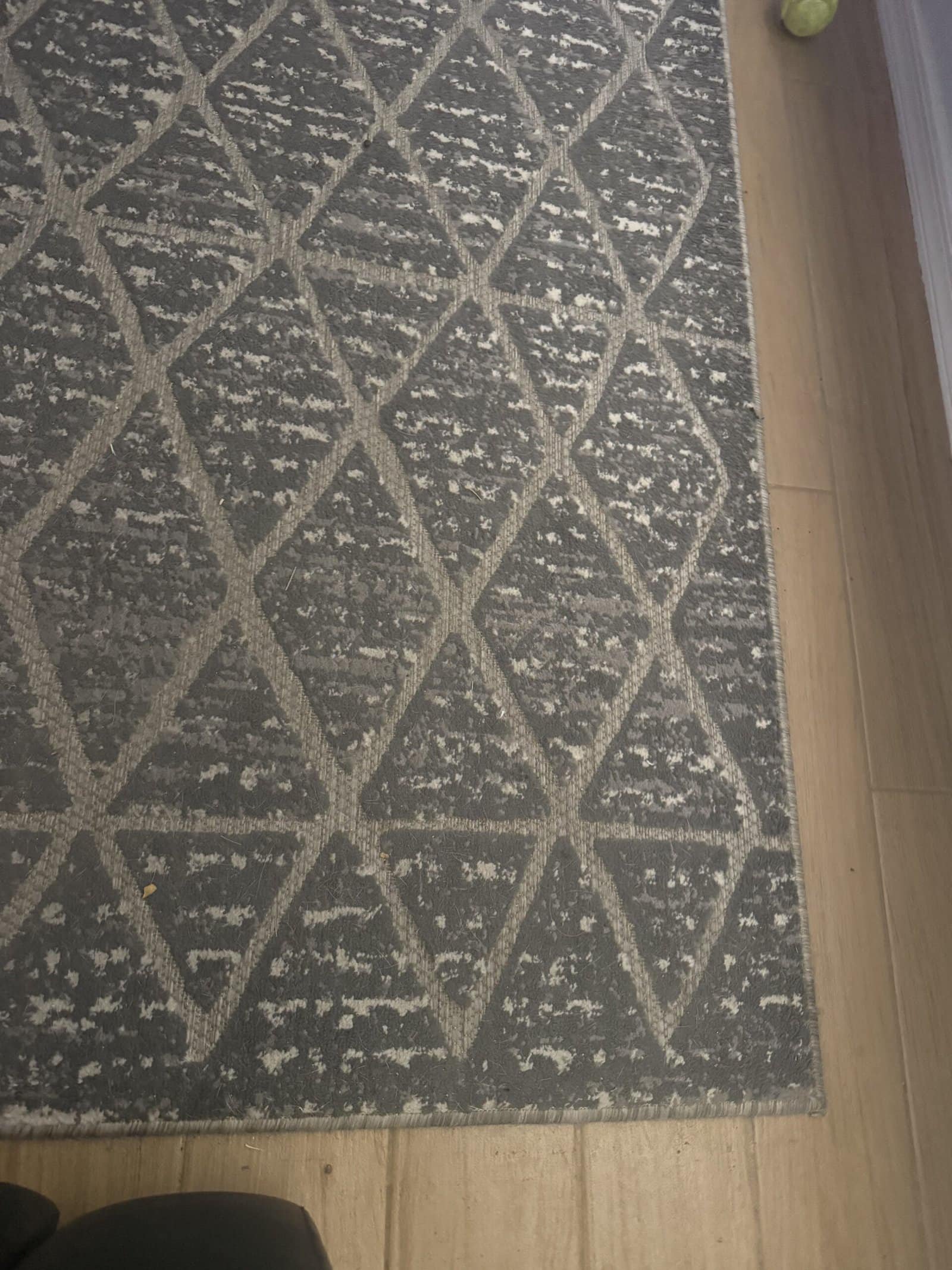 Best Low Pile Rugs for High Traffic in 2026: Density, Fiber, and What Survives Being Walked On