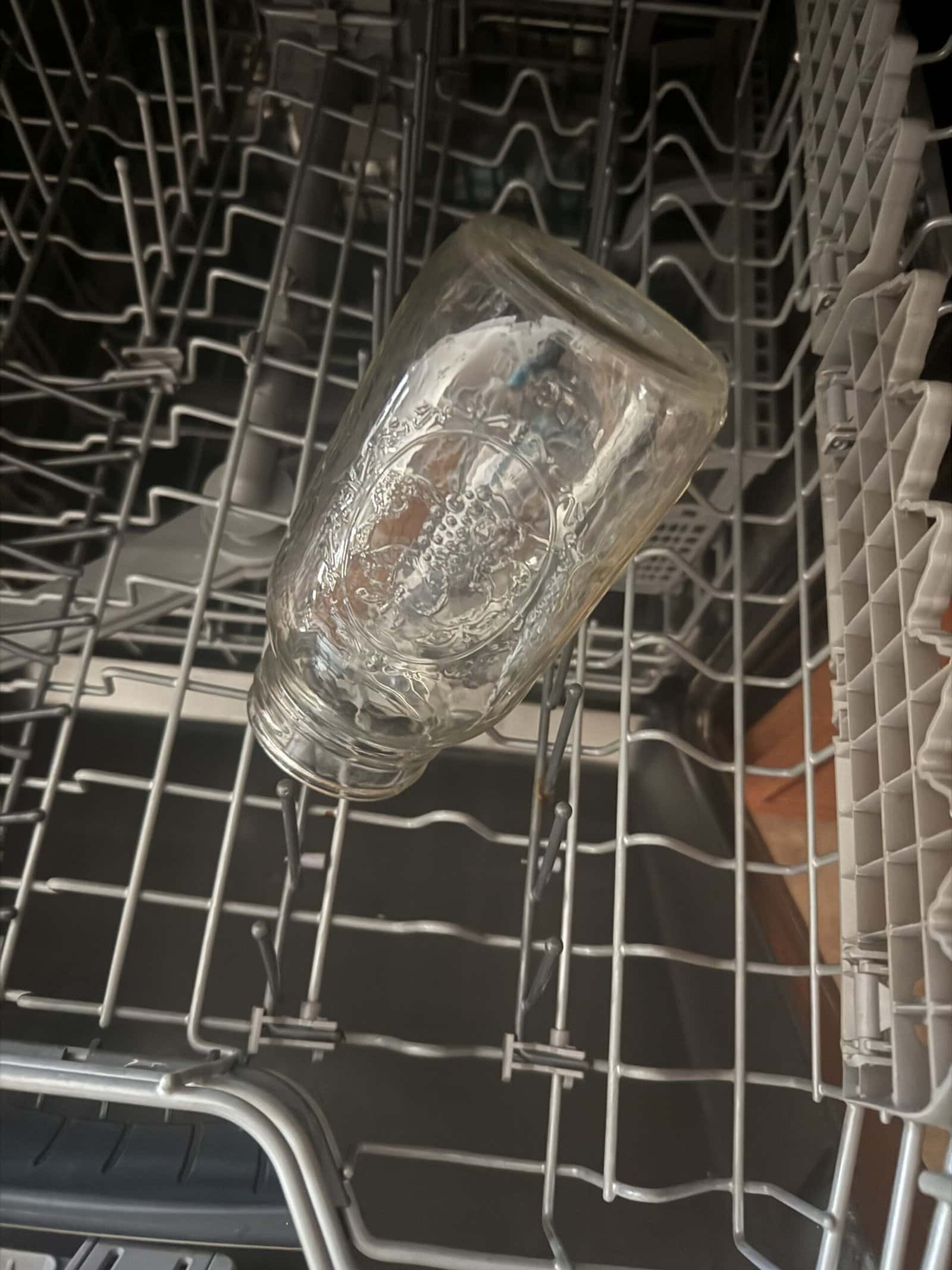 Do Mason Jars Go in the Dishwasher: Glass, Lids, and Why the Bands Are the Weak Point