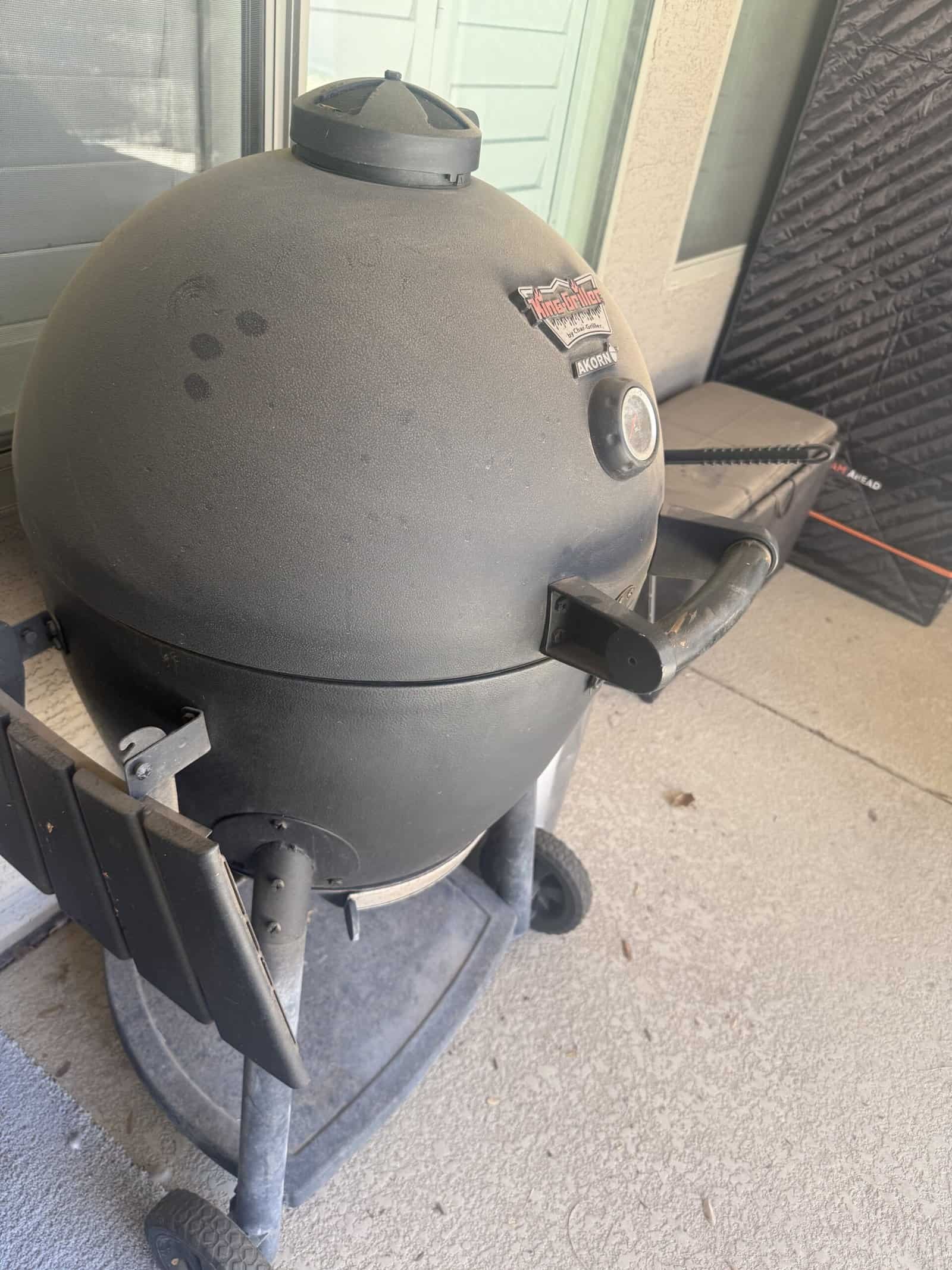 Do You Need a Heat Deflector for a Kamado Grill: Indirect Cooking Explained