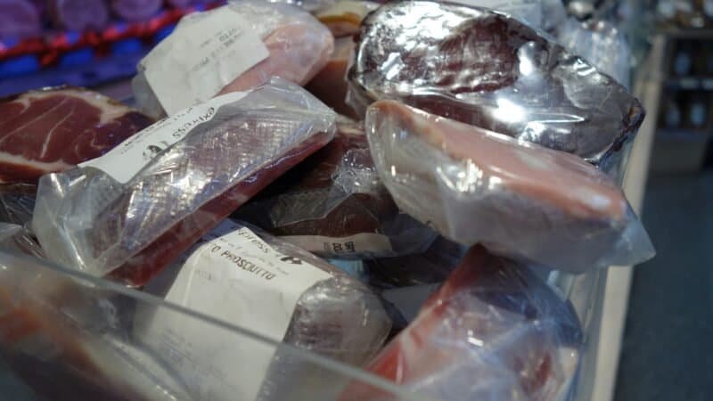 How Do You Package Food for the Freezer: Air Removal, Wrap Choices, and Headspace