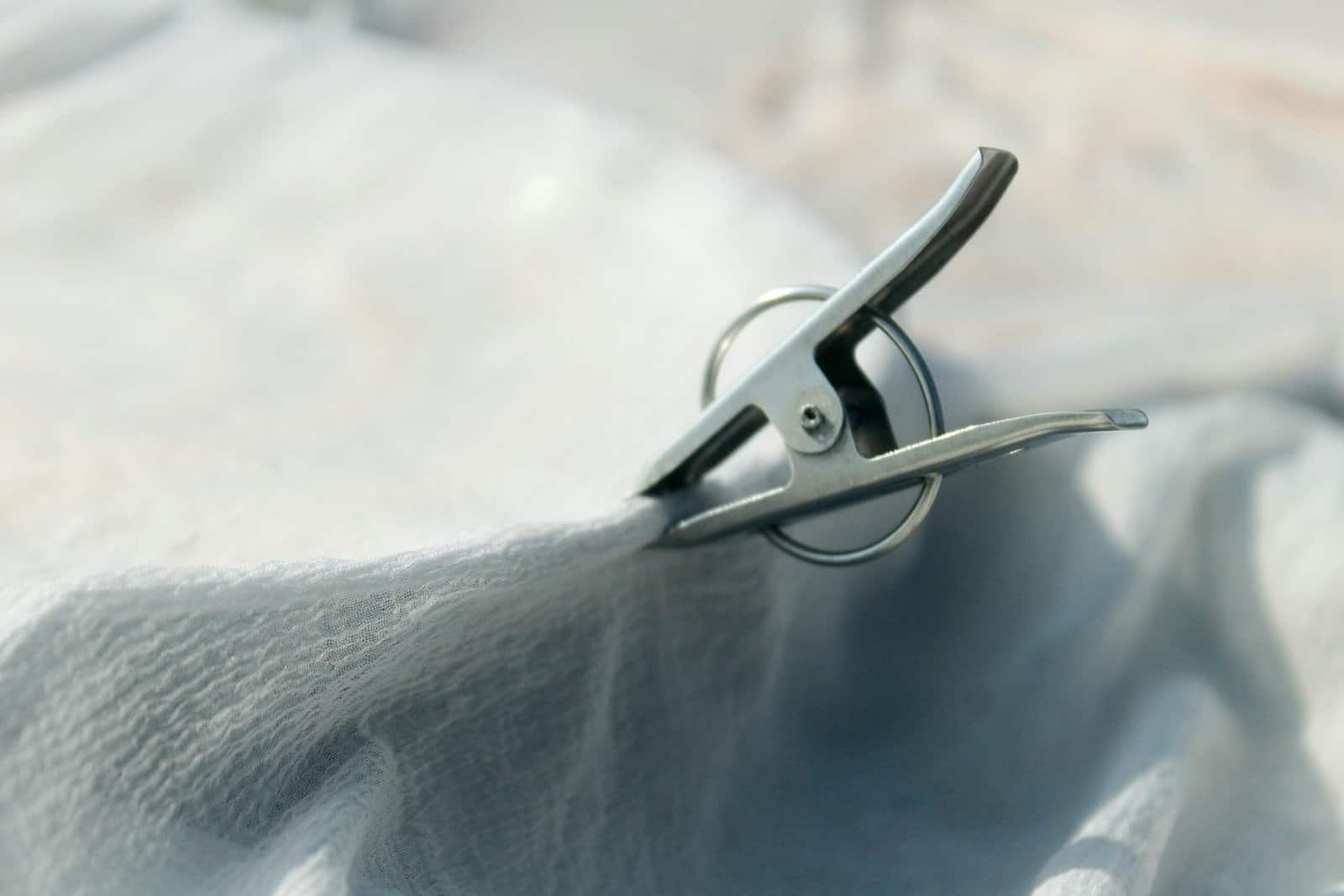 Best Lint Removers and Fabric Shavers in 2026: Cut Pilling, Lift Pet Hair, and Make Old Knits Wearable Again