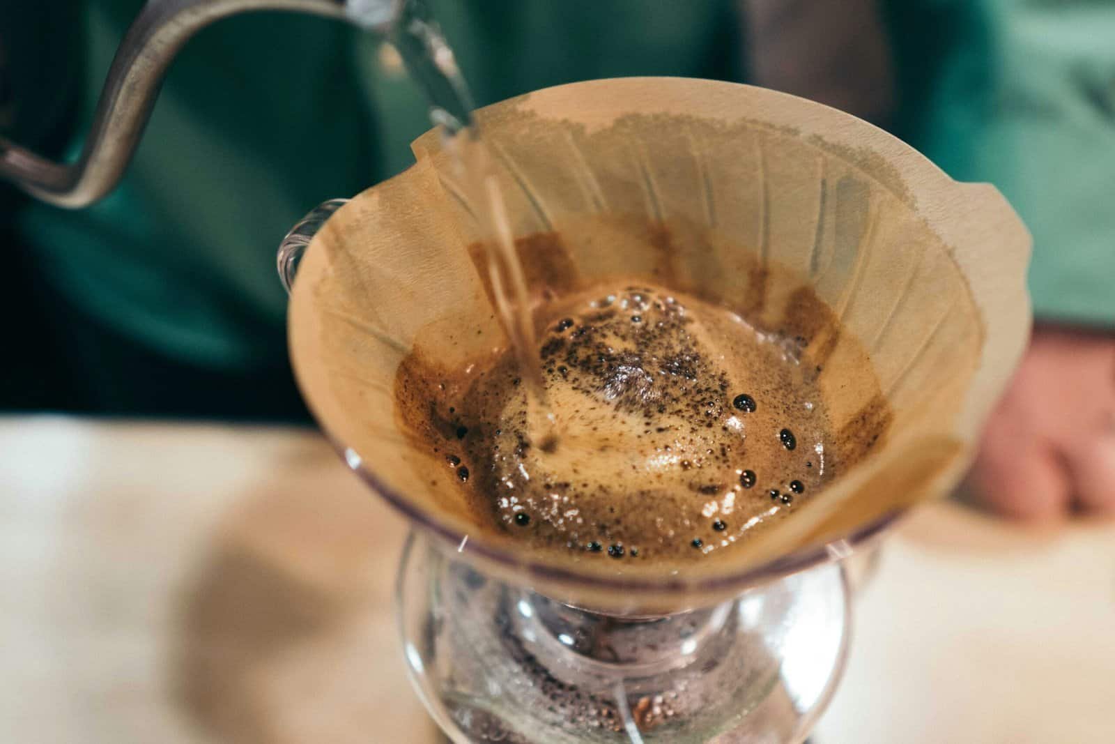 Best Siphon and Vacuum Coffee Brewers in 2026: Heat Sources, Filters, and Whether the Theater Is Worth It