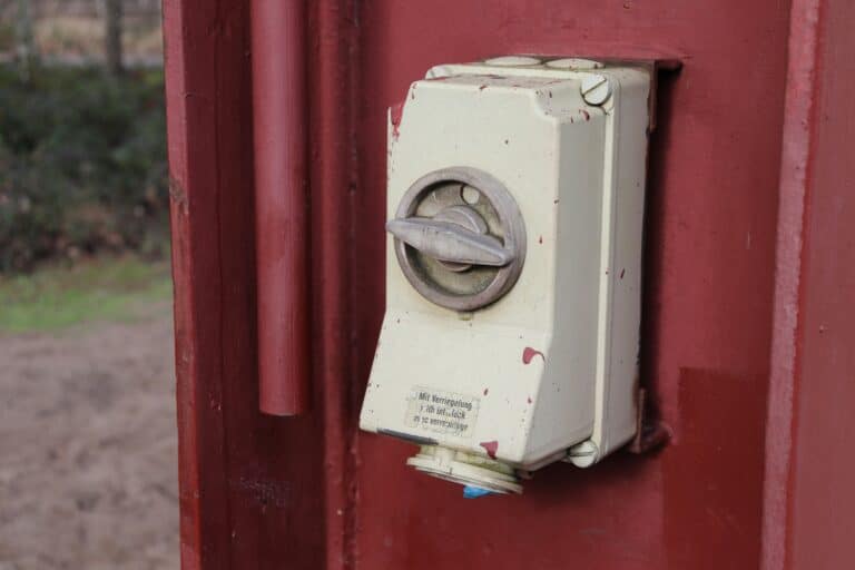 Best Solar Disconnect Switches in 2026: Safe Shutoffs for Every System