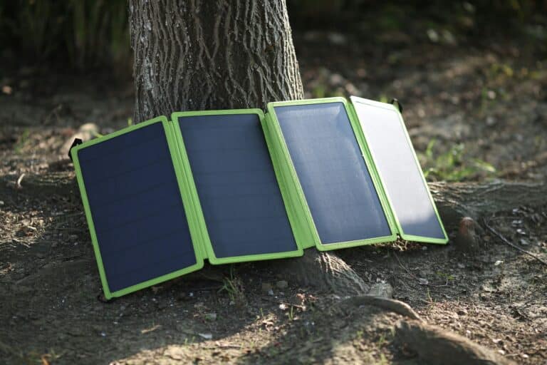 Solar Power Bank vs Portable Power Station: How Much Backup Power