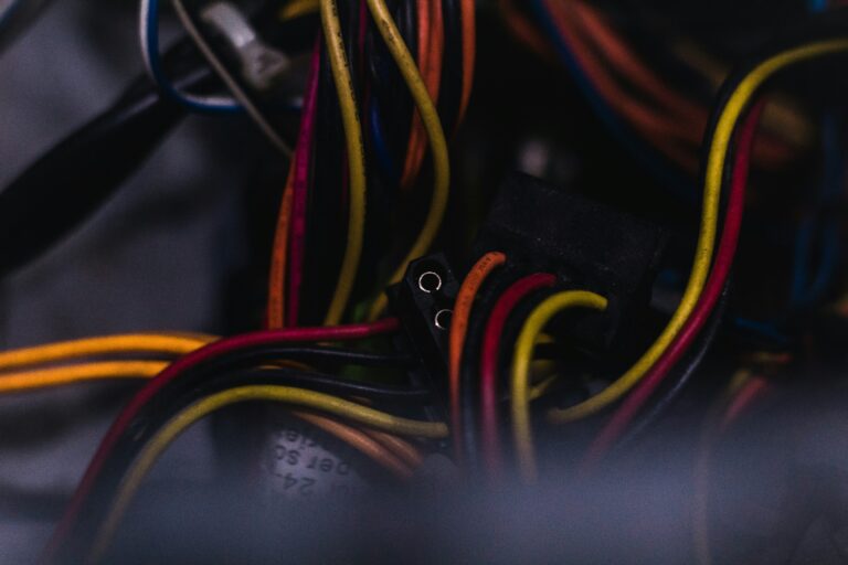 Best Anderson Powerpole Connectors in 2026: Genderless Contacts for DC Power
