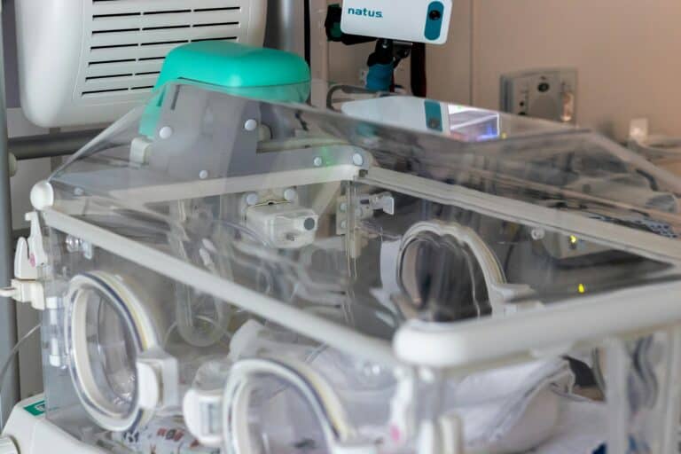 Best Solar Generators for CPAP Machines in 2026: Watt-Hours, Humidifier Draw, and Run Time
